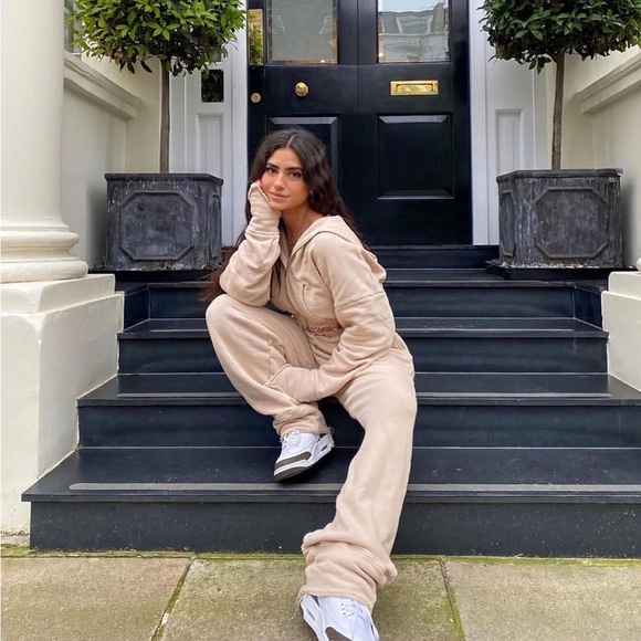 The Kript store matching sweat suit - Picture 1 of 10